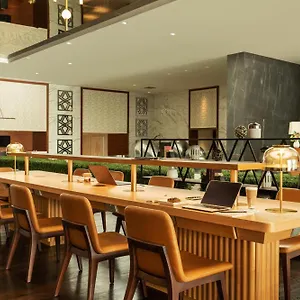 ***** Отель Sheraton Grand Hotel, ОАЭ